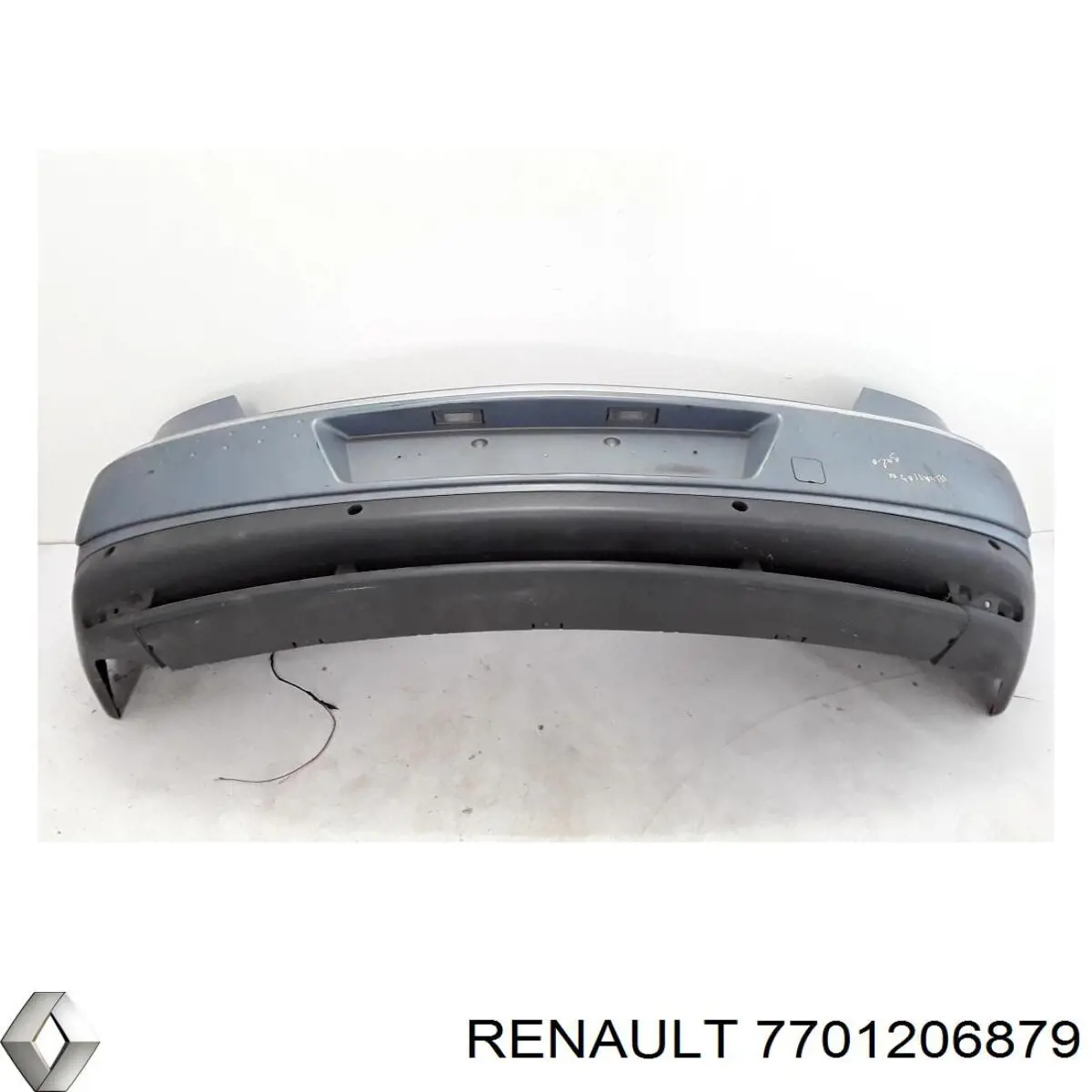 Купить 7701206879 Renault (RVI) Задний бампер