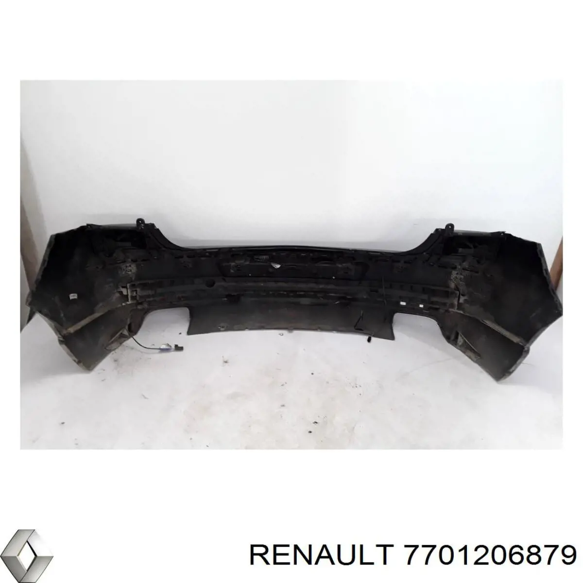 7701206879 Renault (RVI) Задний бампер