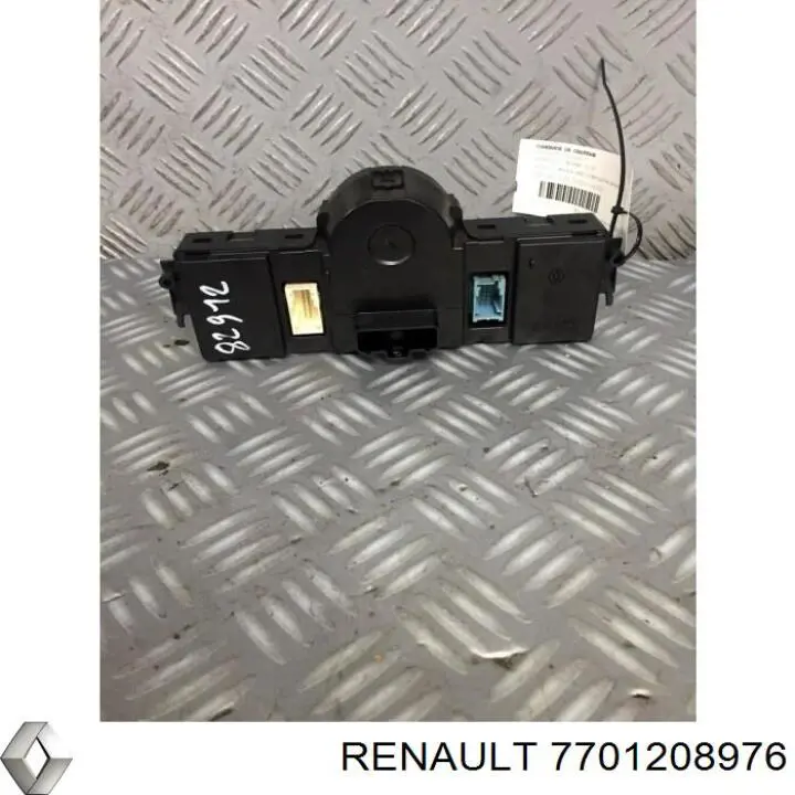 Регулятор вентилятора отопителя Renault (RVI) 7701208976 цена, от 47.91 USD