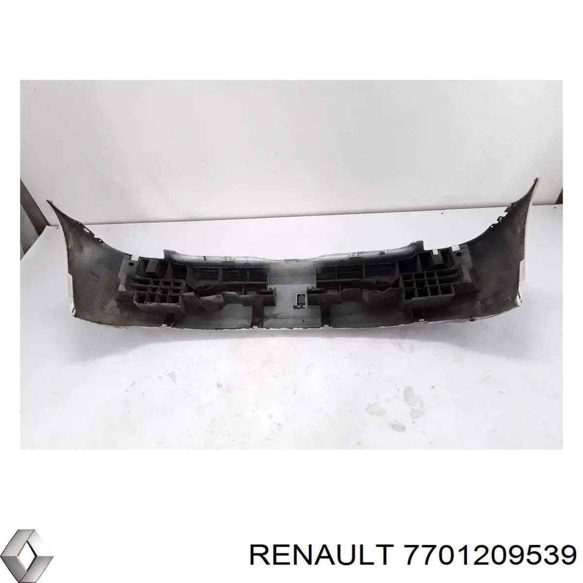 Бампер задний Renault (RVI) 7702295501 цена, от 49.86 USD