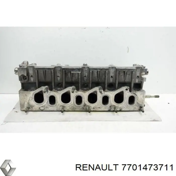 Головка блока цилиндров 7711368938 Renault (RVI)