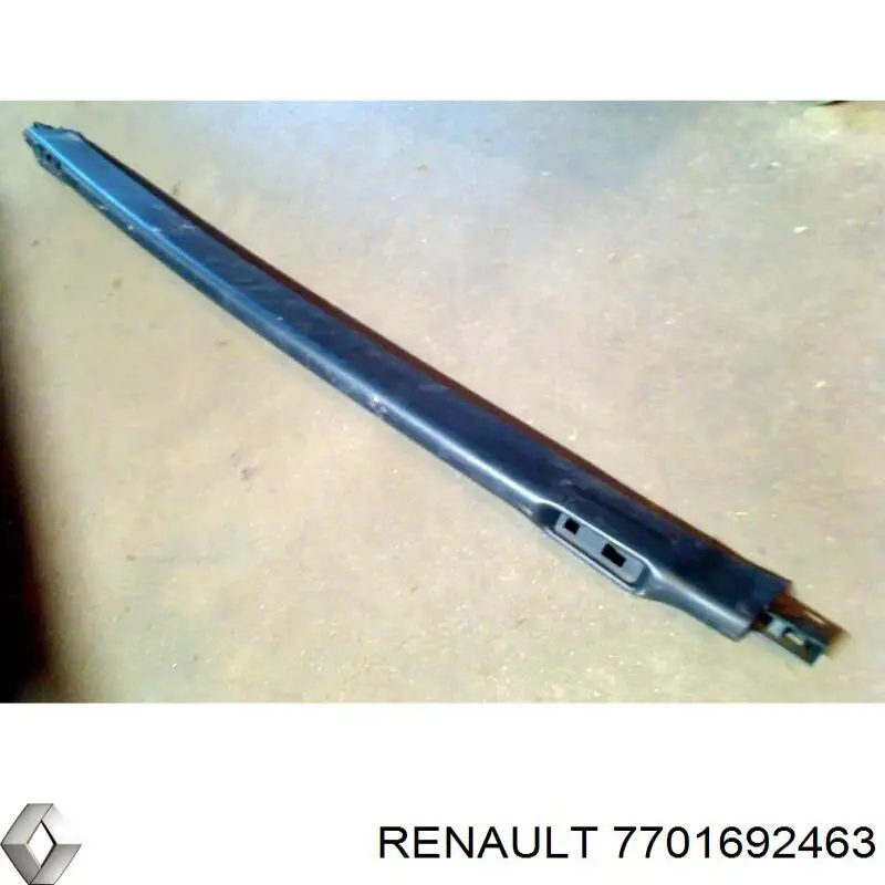 7701692463 Renault (RVI) бампер задний, центральная часть