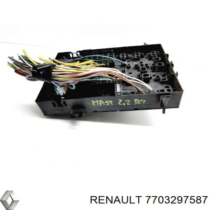 Блок предохранителей 7703297587 Renault (RVI)