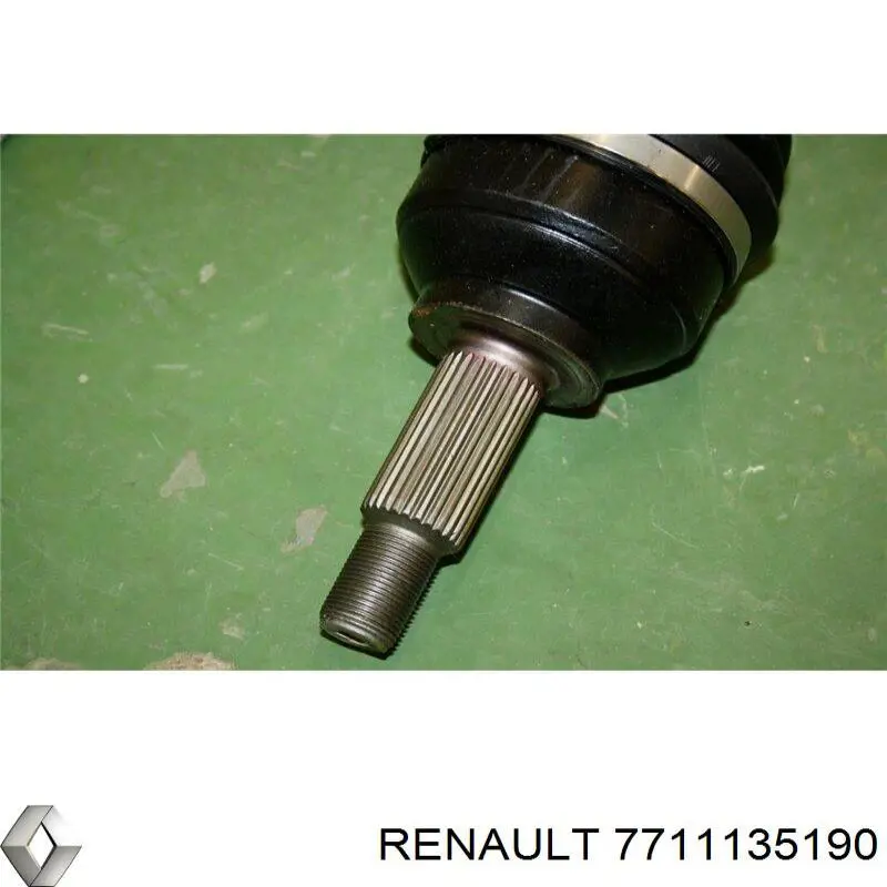 Полуось (привод) передняя правая 7711135190 Renault (RVI)