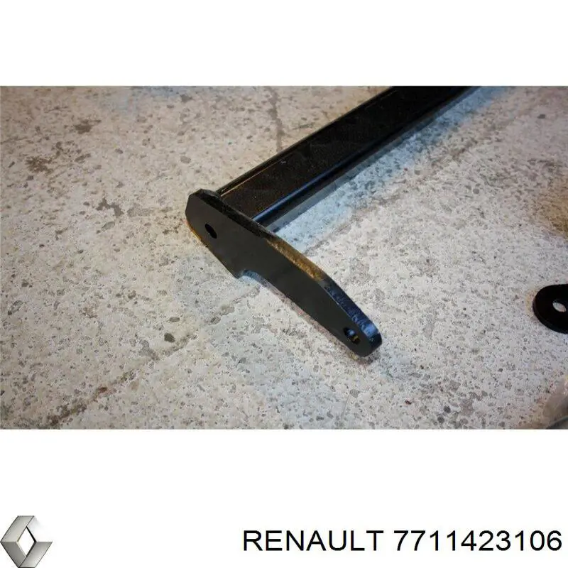 Купить 7711423106 Renault (RVI) Фаркоп