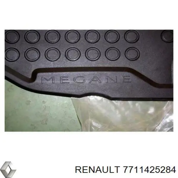 Коврики передние + задние, комплект на Renault Megane III 