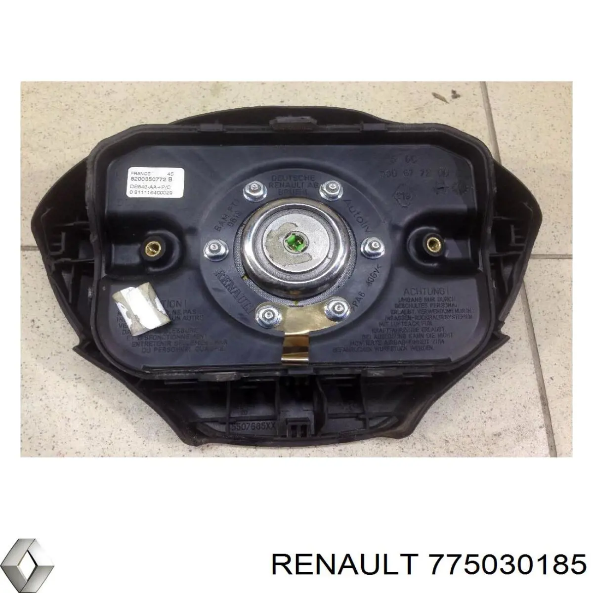 Верхняя рамка радиатора 775030185 Renault (RVI)