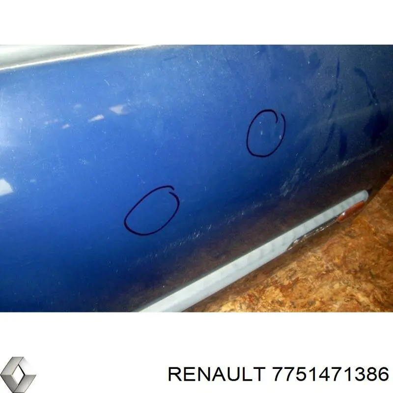 Дверь передняя правая на Renault Laguna I B56, 556