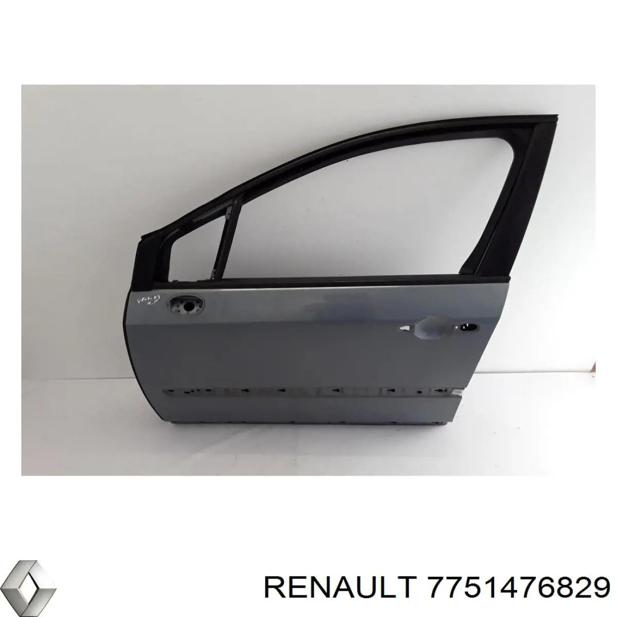 Дверь передняя левая 7751472401 Renault (RVI)