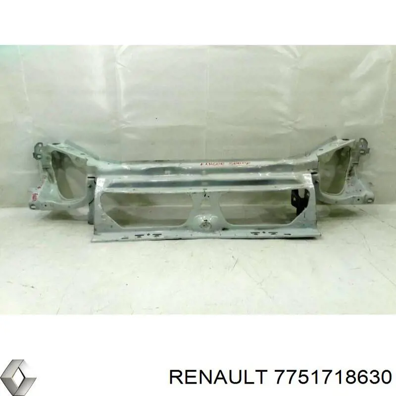 7751718630 Renault (RVI) suporte do radiador montado (painel de montagem de fixação das luzes)