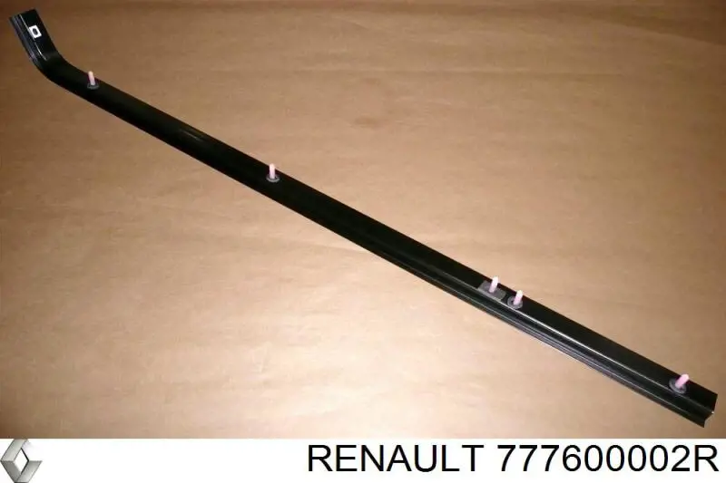 Рельс направляющей сдвижной двери центральный правый Renault (RVI) 777600002R