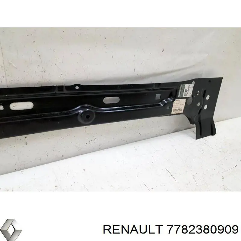 Купить 7782380909 Renault (RVI) Панель задняя, багажного отсека