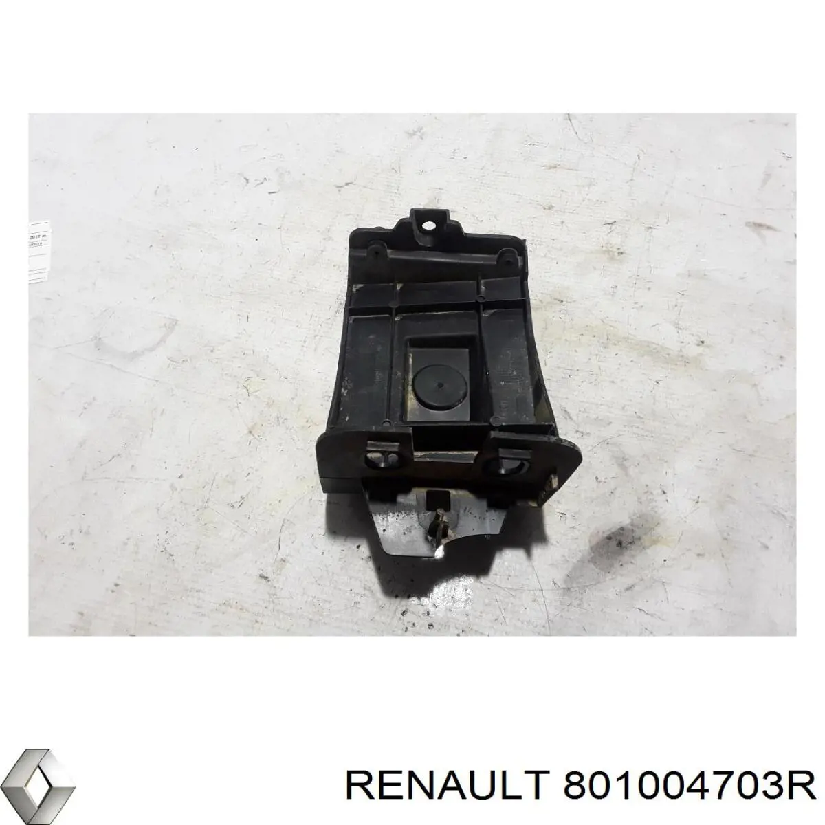 Дверь передняя правая 801004703R Renault (RVI)