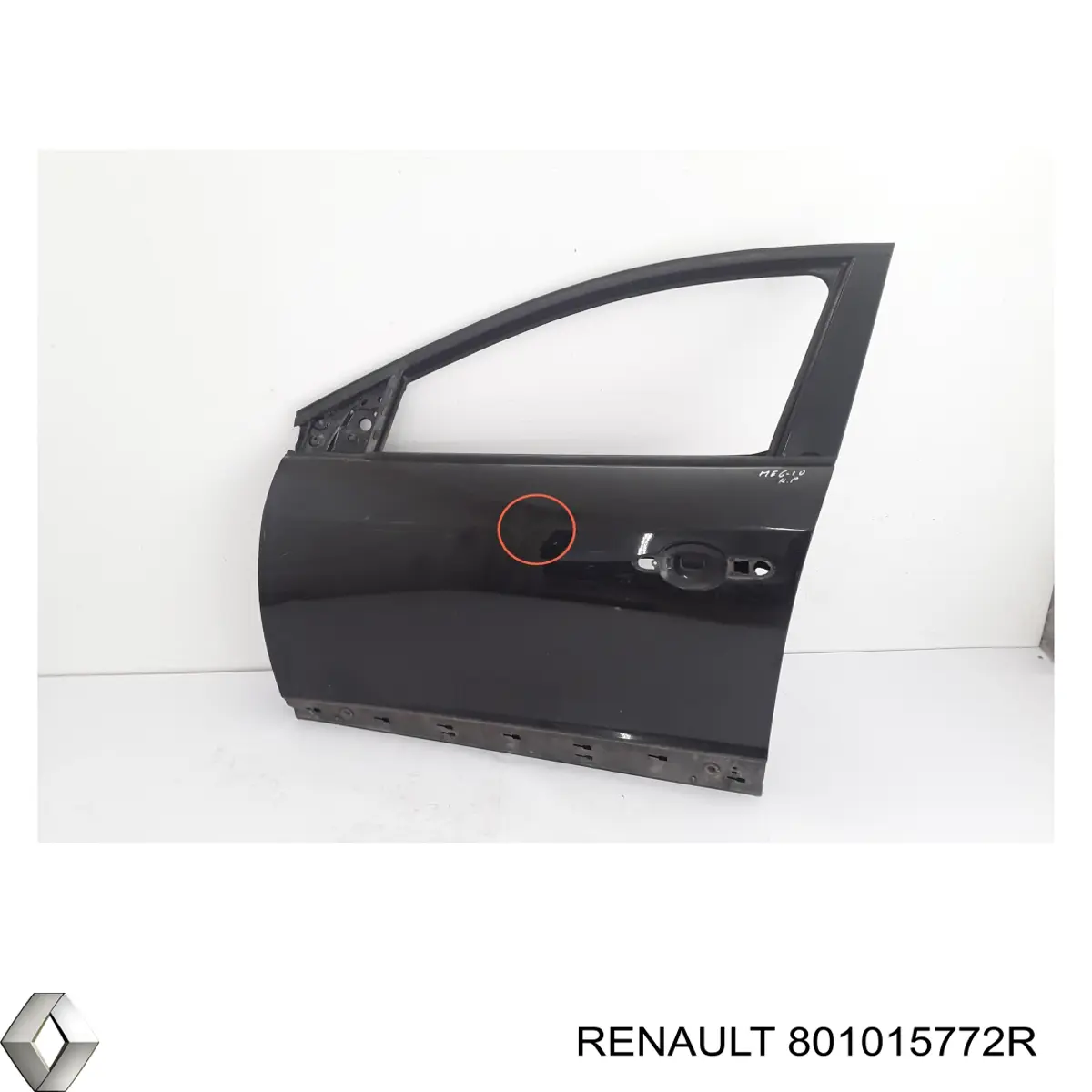 Дверь передняя левая 801015772R Renault (RVI)
