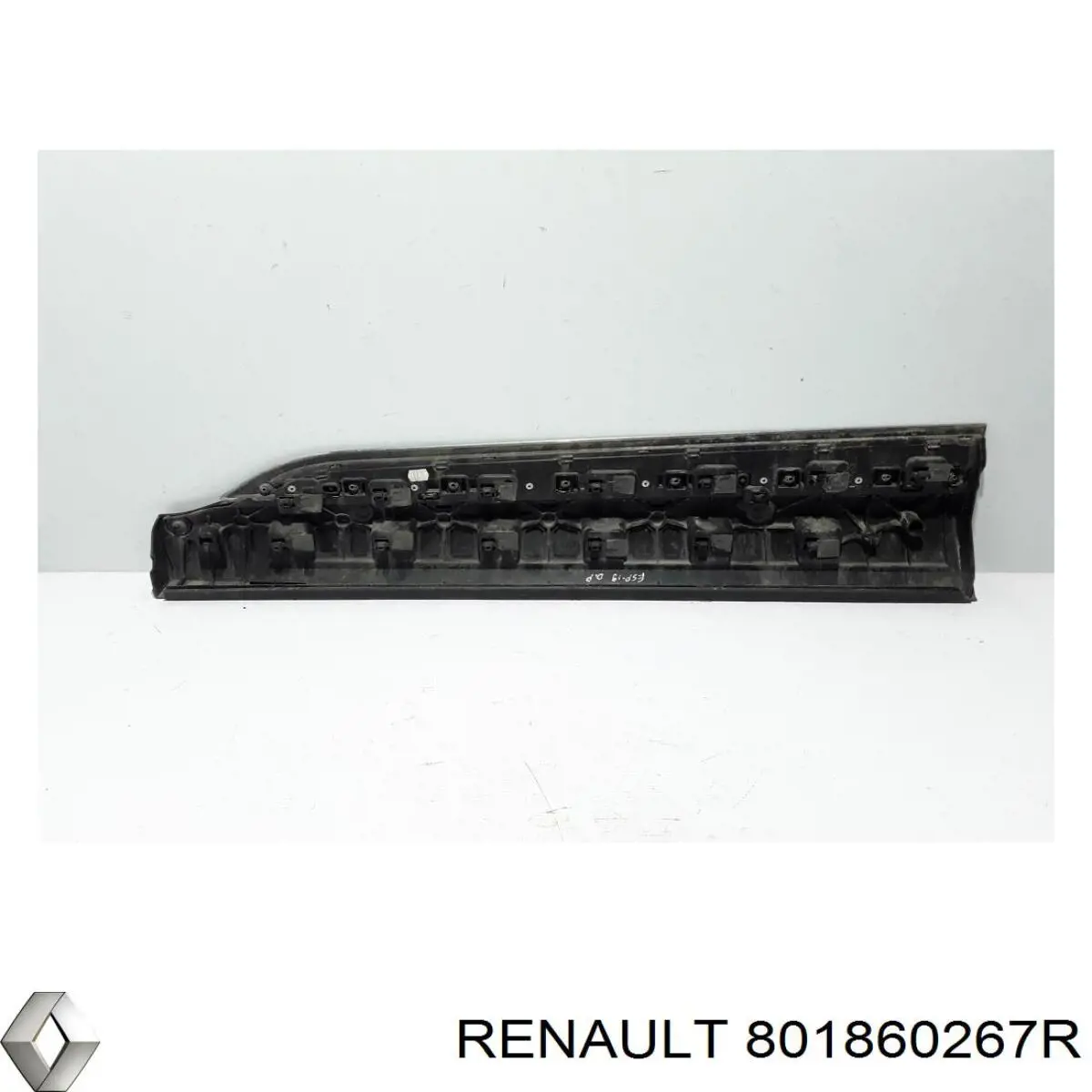 801860267R Renault (RVI) Молдинг передней правой двери, нижний