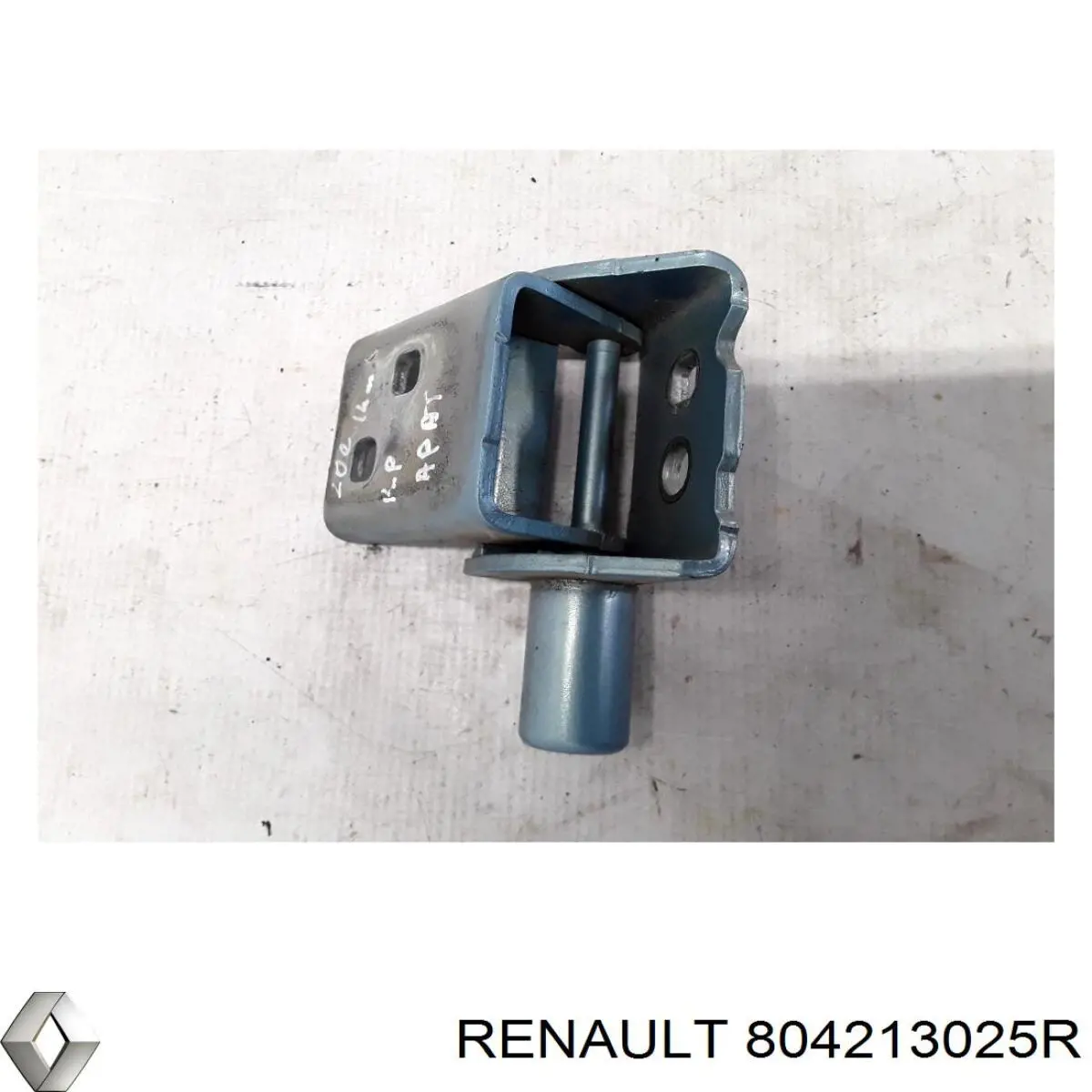 Купить 804213025R Renault (RVI) Петля водительской двери