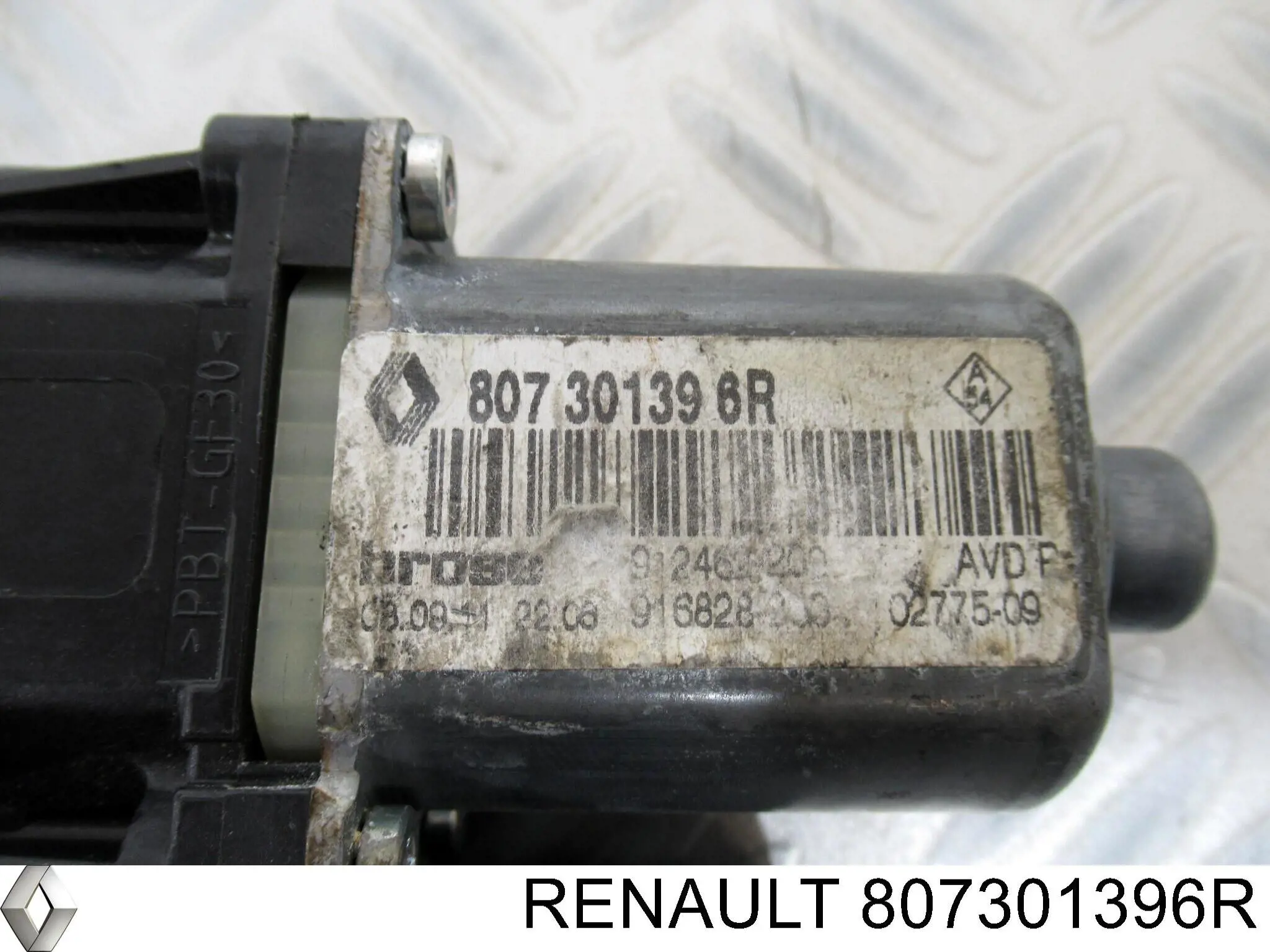 Купить 807301396R Renault (RVI) Мотор стеклоподъемника двери передней правой