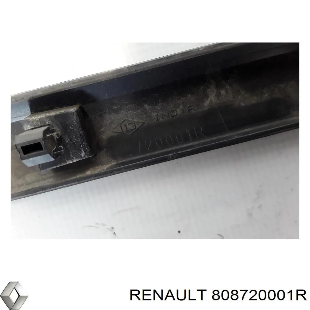 Молдинг двери передней правой Renault (RVI) 808720001R