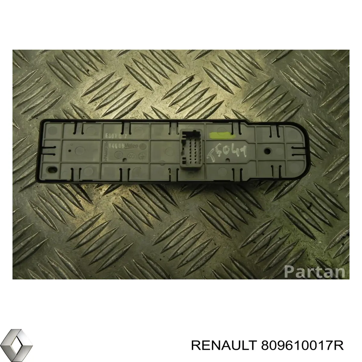 809610017R Renault (RVI) кнопочный блок управления стеклоподъемником передний левый