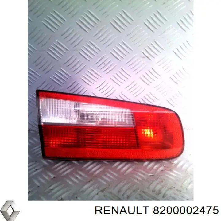 Фонарь задний левый внутренний 8200002475 Renault (RVI)