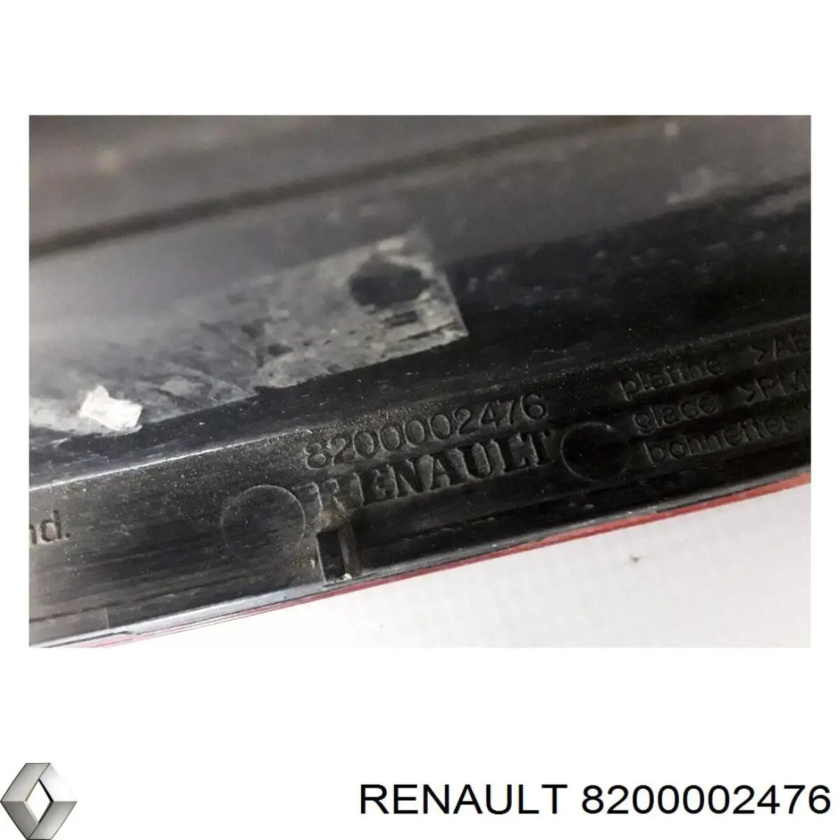 Фонарь задний правый внутренний 8200002476 Renault (RVI)