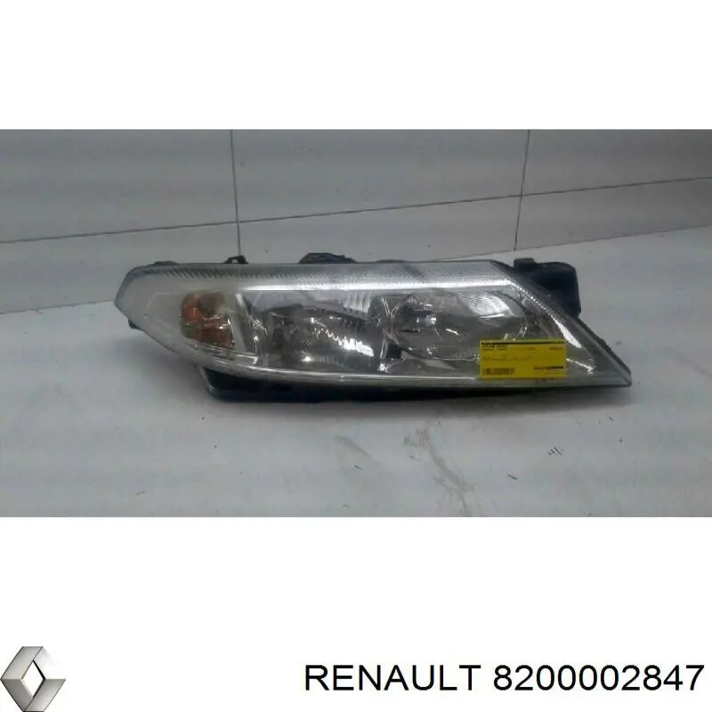 Фара правая Renault (RVI) 8200002847