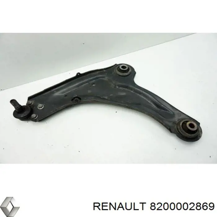 8200002869 Renault (RVI) Сайлентблок нижнего переднего рычага