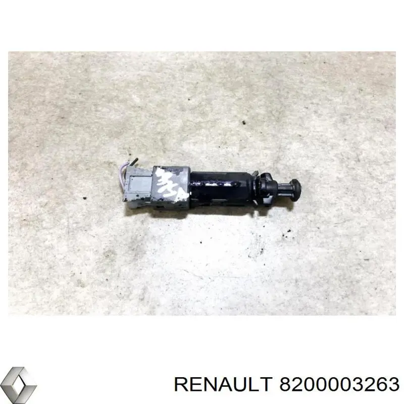 Плафон освещения кабины Renault (RVI) 8200003263