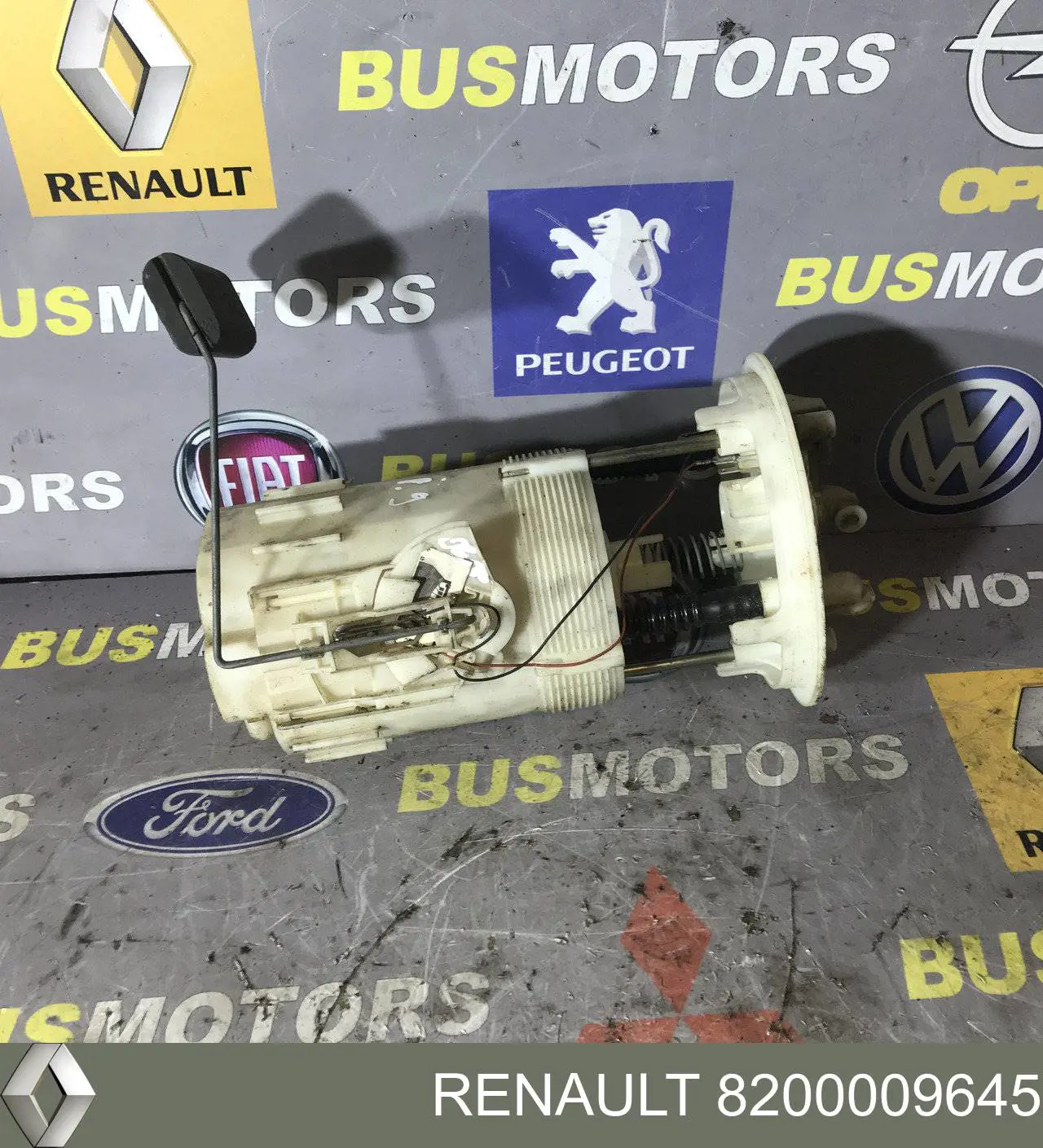 Топливный насос Renault (RVI) 8200009645