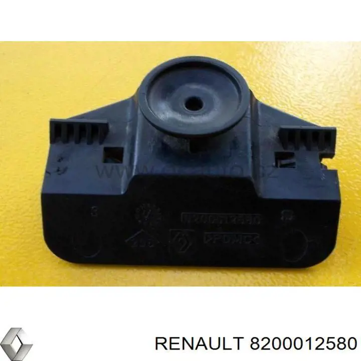 Купить 8200012580 Renault (RVI) Кронштейн бампера переднего