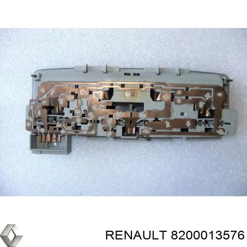 Плафоны внутреннего освещения Renault (RVI) 8200013576 цена, от 2.82 USD