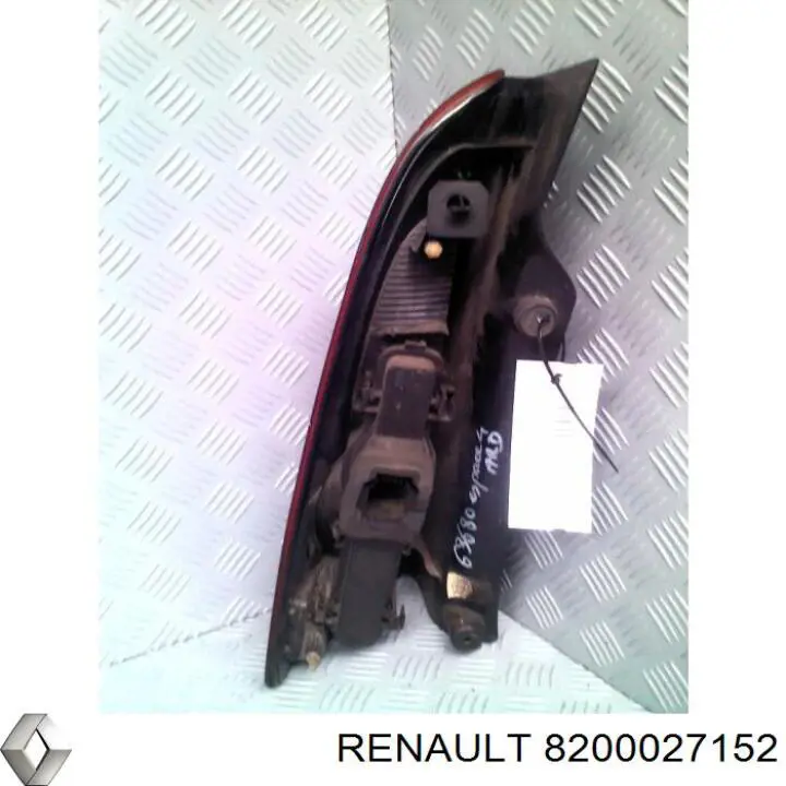 Фонарь задний правый Renault (RVI) 8200027152 цена, от 19.00 USD