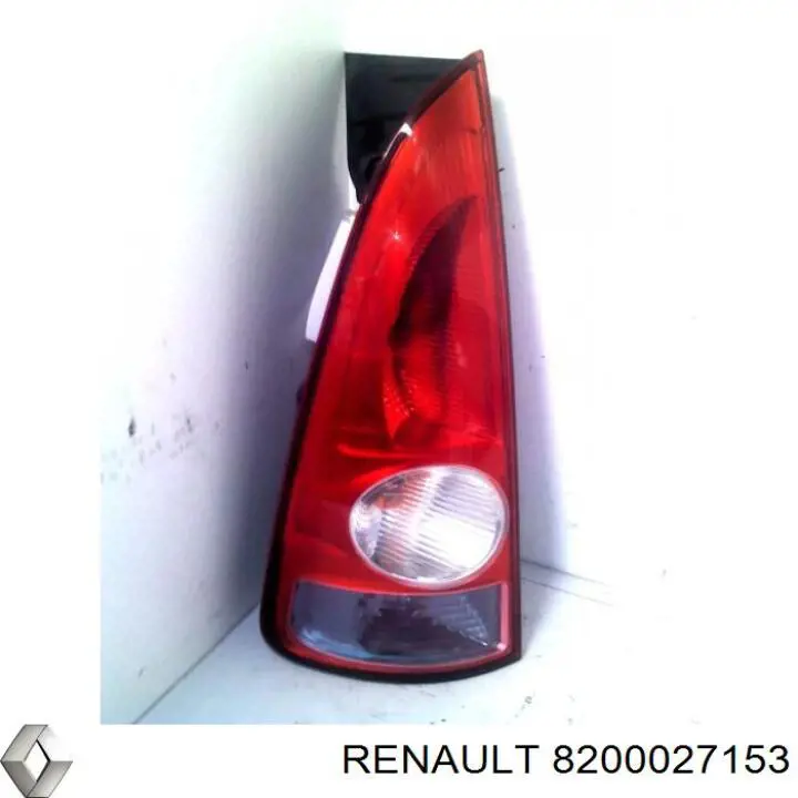 Фонарь задний левый 8200027153 Renault (RVI)