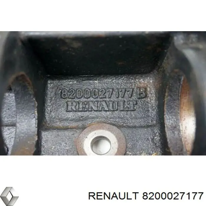 8200027177 Renault (RVI) suporte de rolamento suspenso do semieixo dianteiro