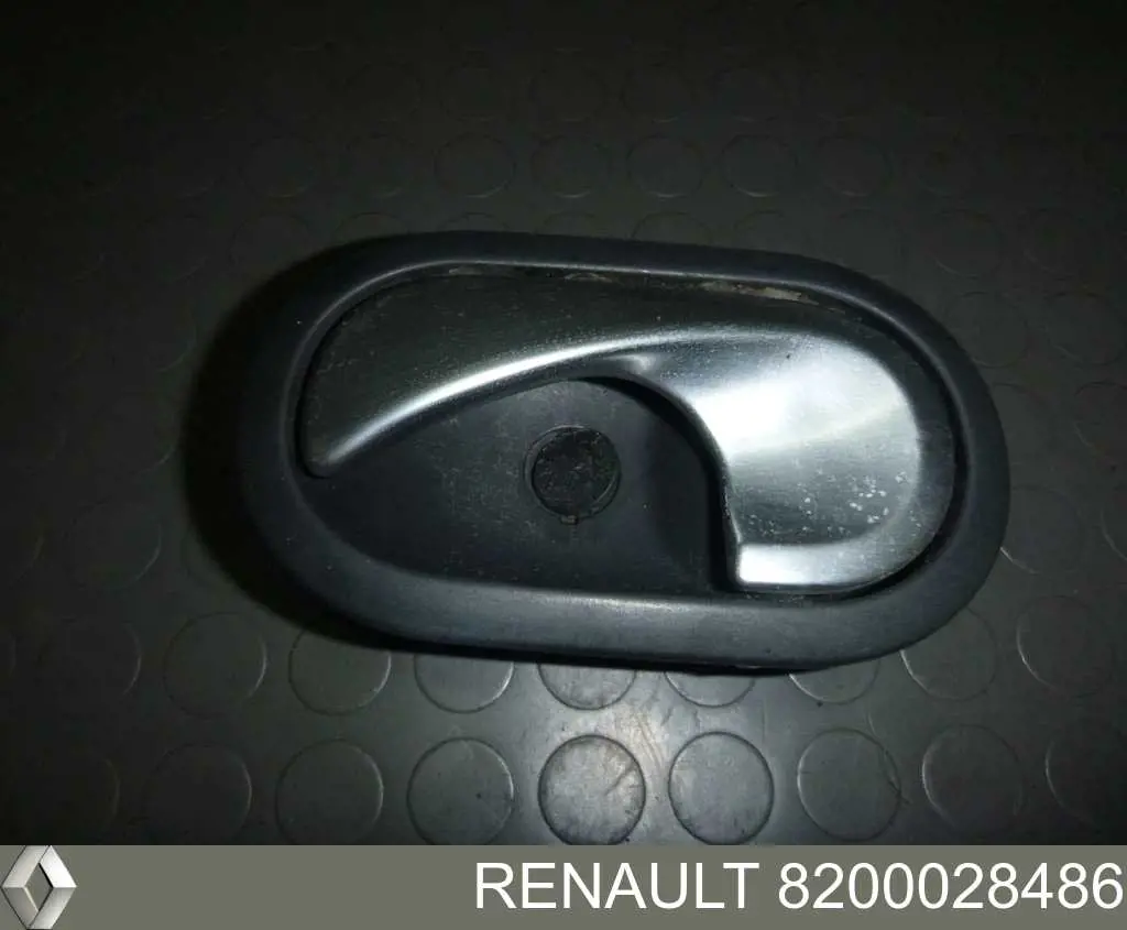 Ручка двери правой внутренняя передняя/задняя 8200491984 Renault (RVI)