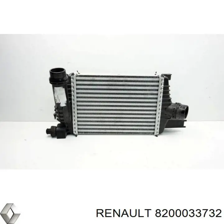 Интеркулер 8200033732 Renault (RVI)