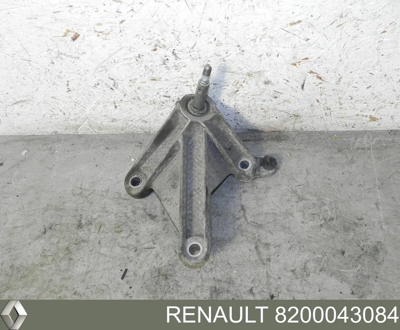 Кронштейн подушки КПП Renault (RVI) 8200043084
