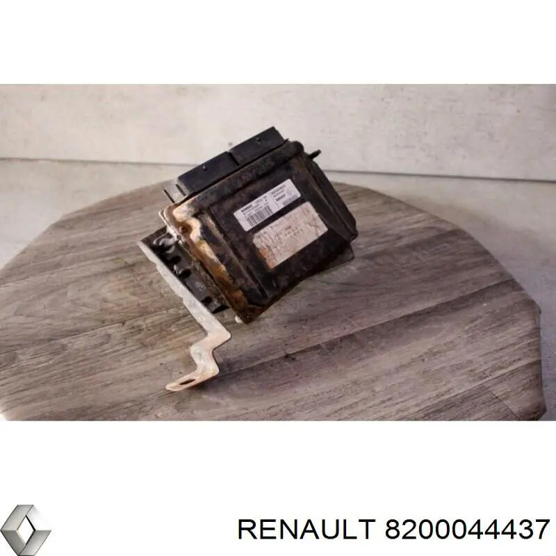 8200044437 Renault (RVI) Мозги двигателя