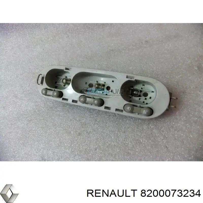 Плафон салона 8200073234 Renault (RVI)