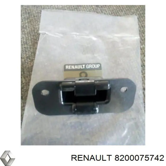 Петля-зацеп (ответная часть) замка сдвижной двери 8200075742 Renault (RVI)