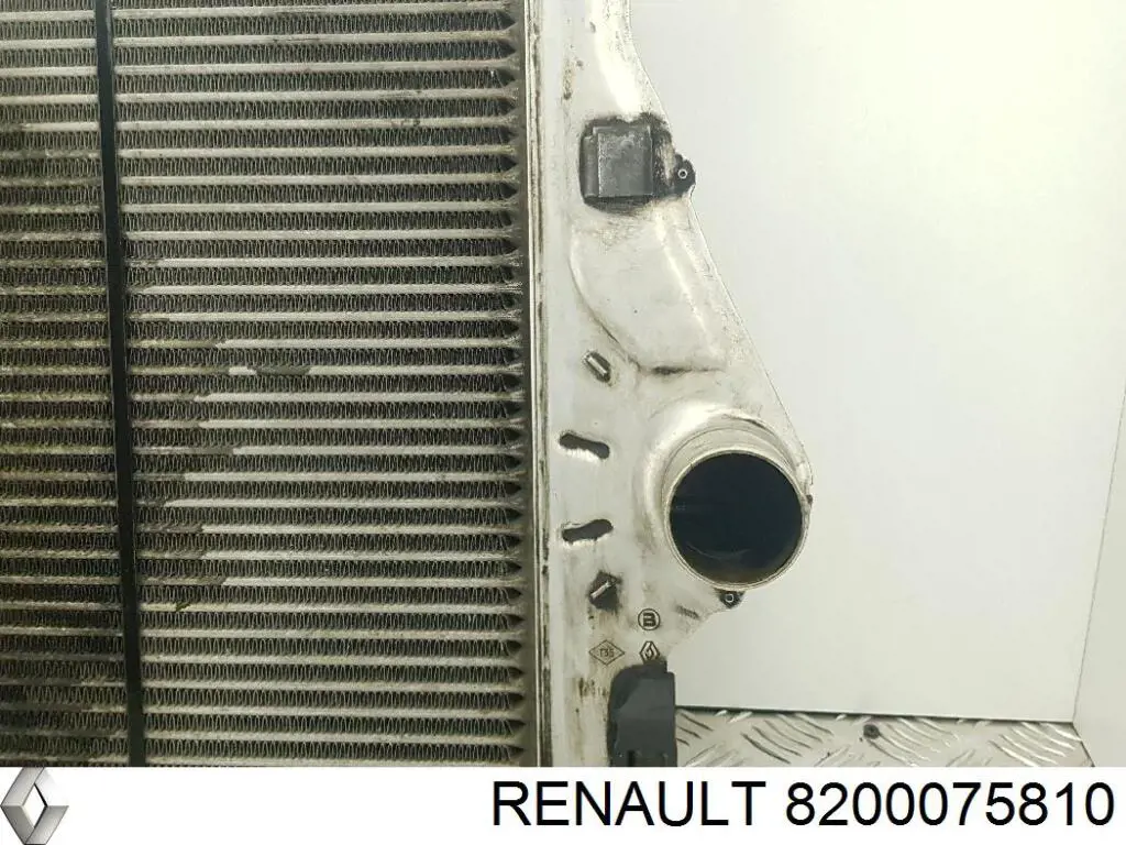 8200075810 Renault (RVI) интеркулер