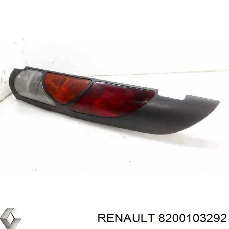 8200103292 Renault (RVI) lanterna traseira direita