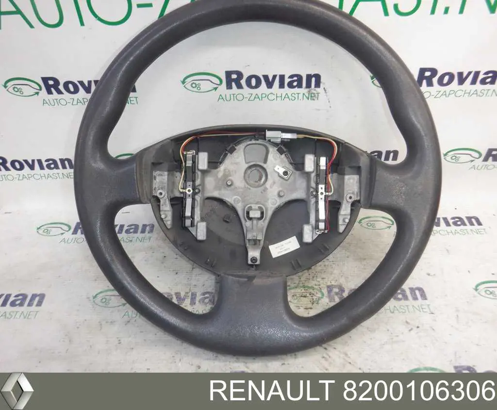 Купить 8200106306 Renault (RVI) Руль