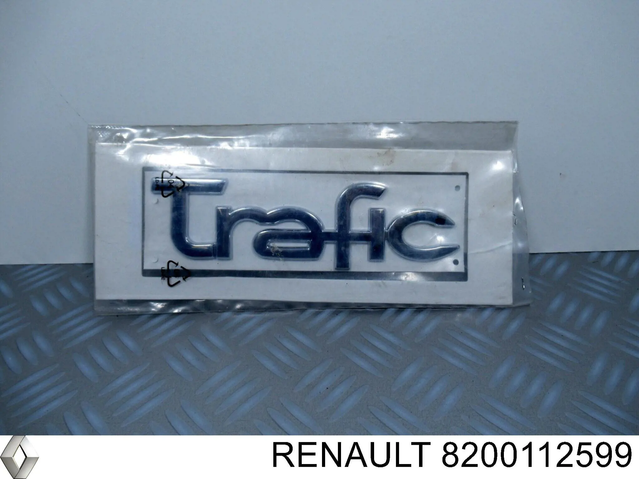 8200112599 Renault (RVI) emblema de tampa de porta-malas (emblema de firma)