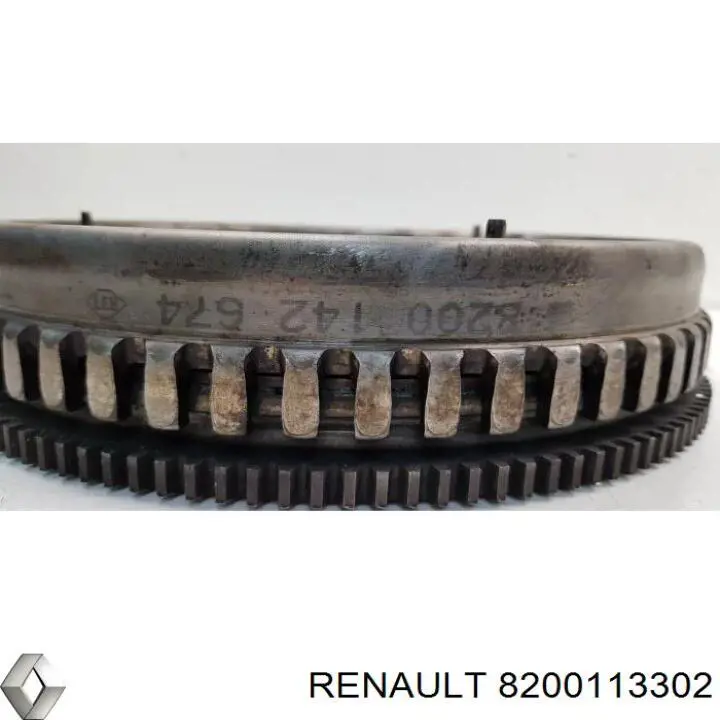 Маховик 8200113302 Renault (RVI)