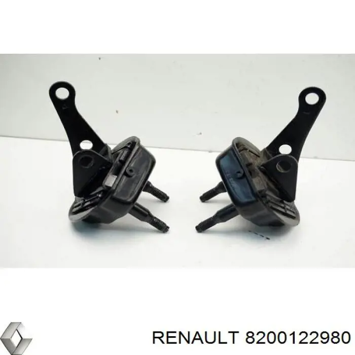 Купить 8200122980 Renault (RVI) Кронштейн (траверса) заднего редуктора передняя