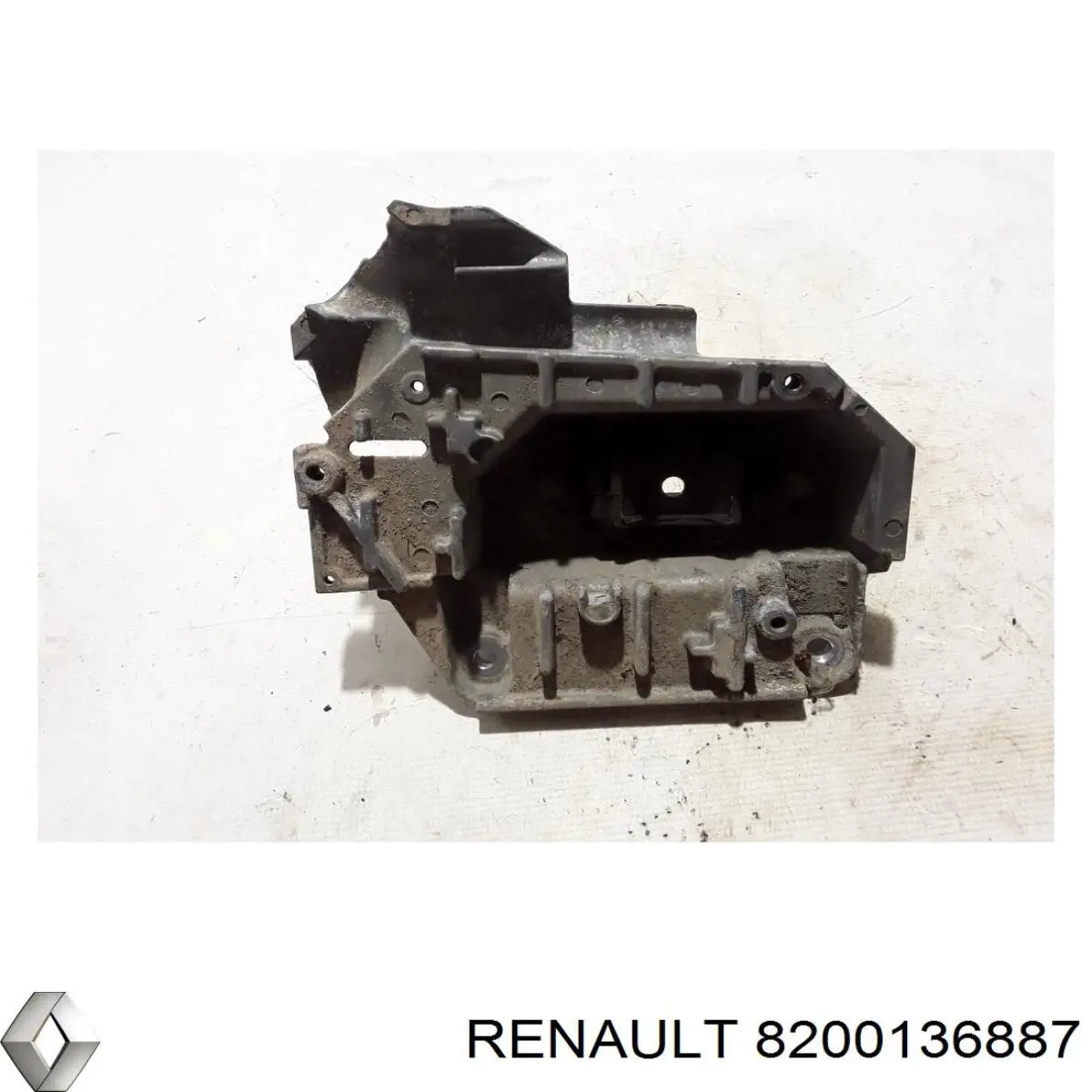 8200136887 Renault (RVI) Кронштейн подушки (опоры) двигателя левой