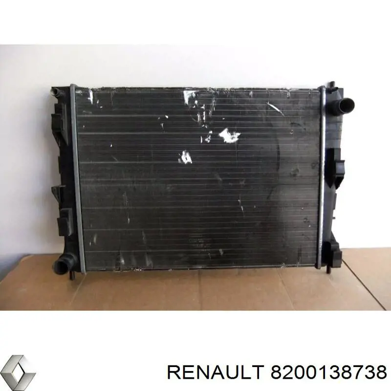 8200138738 Renault (RVI) радиатор