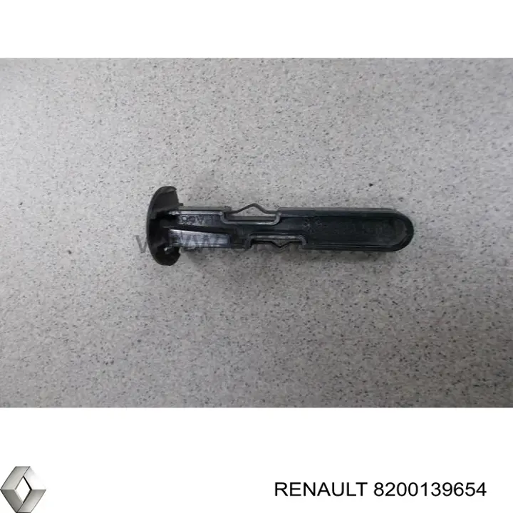 Кронштейн радиатора верхний на Renault Megane II 