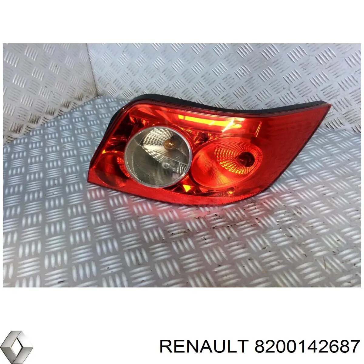 Купить 8200142687 Renault (RVI) Задняя правая фара